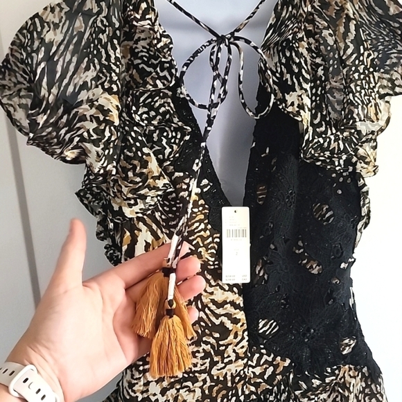 NWT Anthropologie Beautiful Ruffle Lace V neck Dress Size 2 - Picture 11 of 13